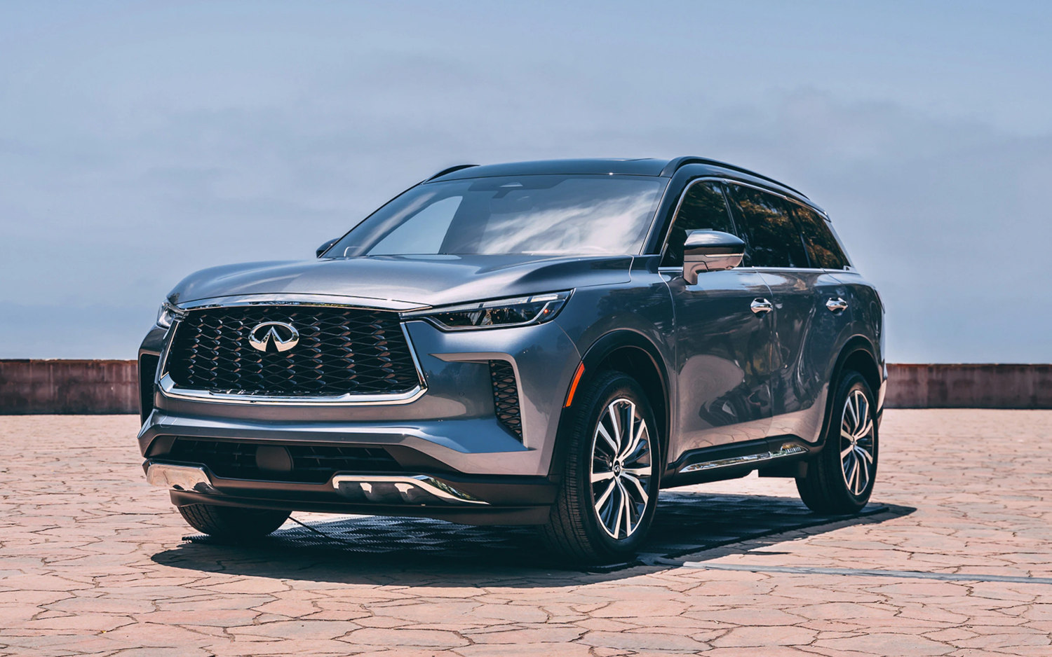 Comparison - Infiniti QX60 2022 - vs - Lexus LF-Z Electrified 2022